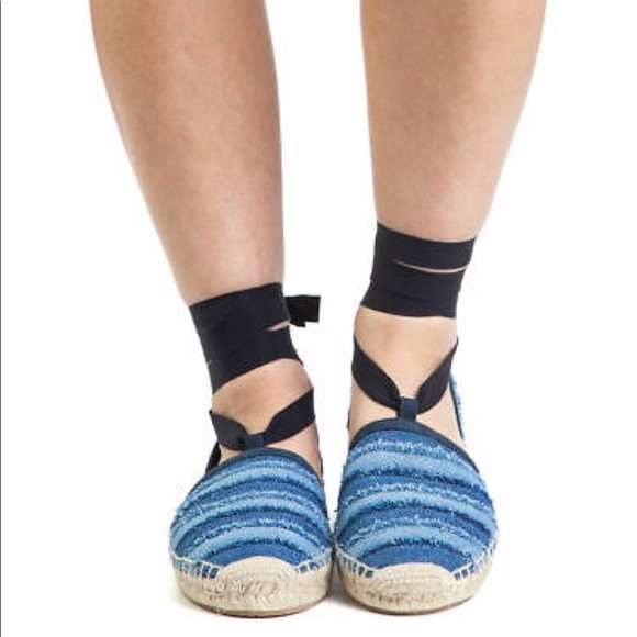 Jimmy Choo Dolphin Flat Dix Espadrille in denim NWT - Picture 2 of 4